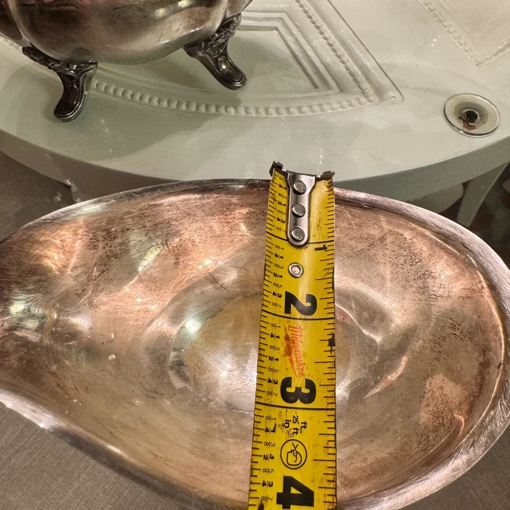 Elegant Vintage Silver Gravy Boat - Picture 10 of 11